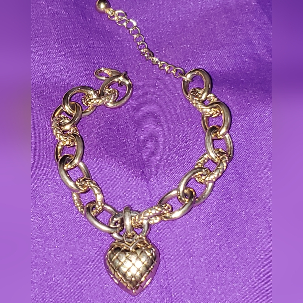 Gold Tone Chunky Heart Charm Bracelet
